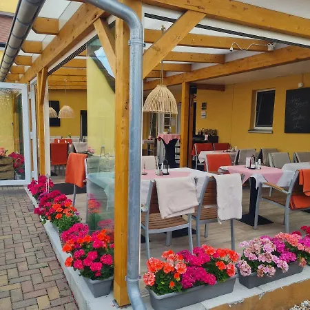 Kro Zur Hecke Schönefeld