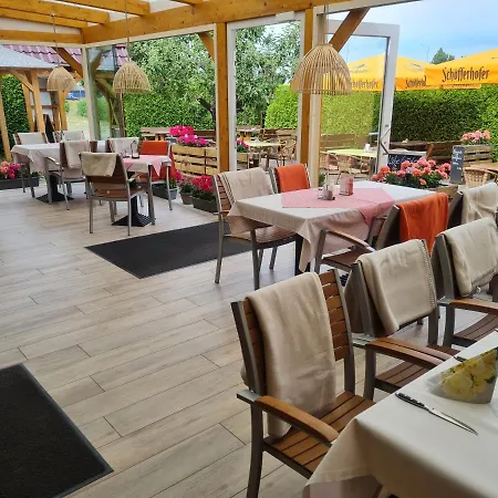 Zur Hecke * Schönefeld