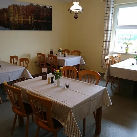 Мини-отель Zur Hecke Шёнефельд