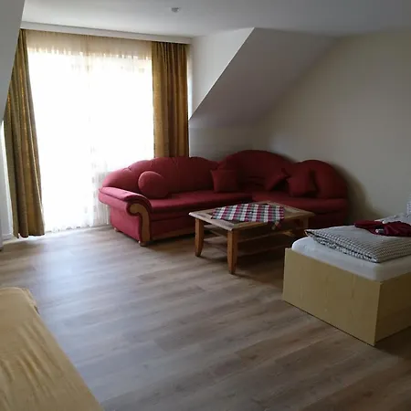 Zur Hecke Мини-отель *