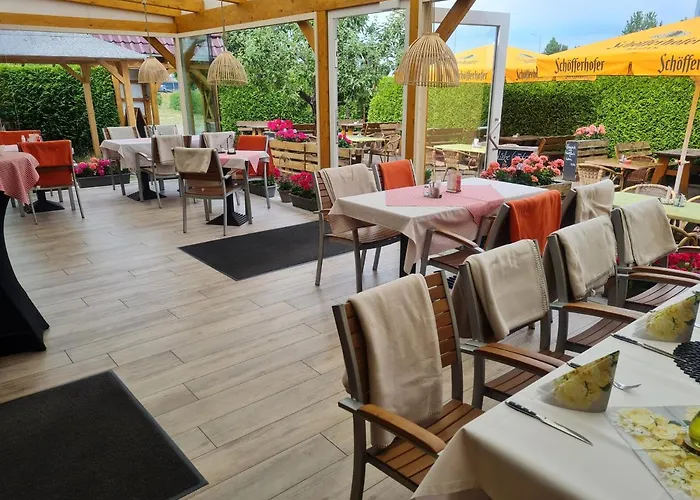 Zur Hecke * Schoenefeld